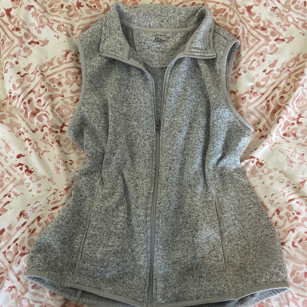 Bass & Co vest